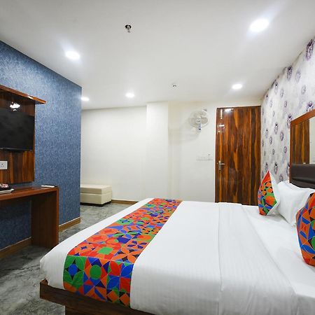 Fabhotel Mona Continental - Nr Laxmi Nagar It Hub New Delhi Eksteriør billede