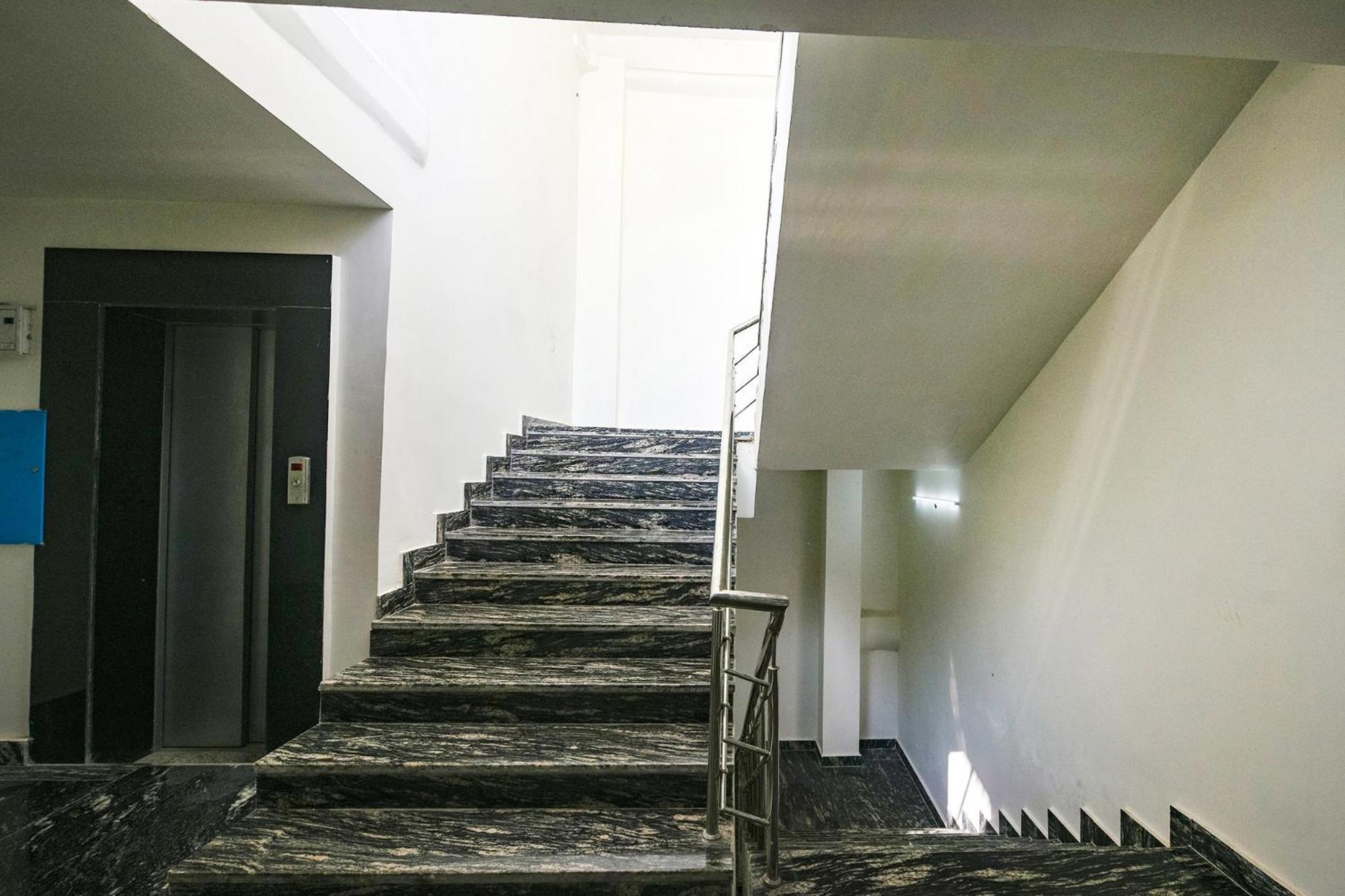 Fabhotel Mona Continental - Nr Laxmi Nagar It Hub New Delhi Eksteriør billede